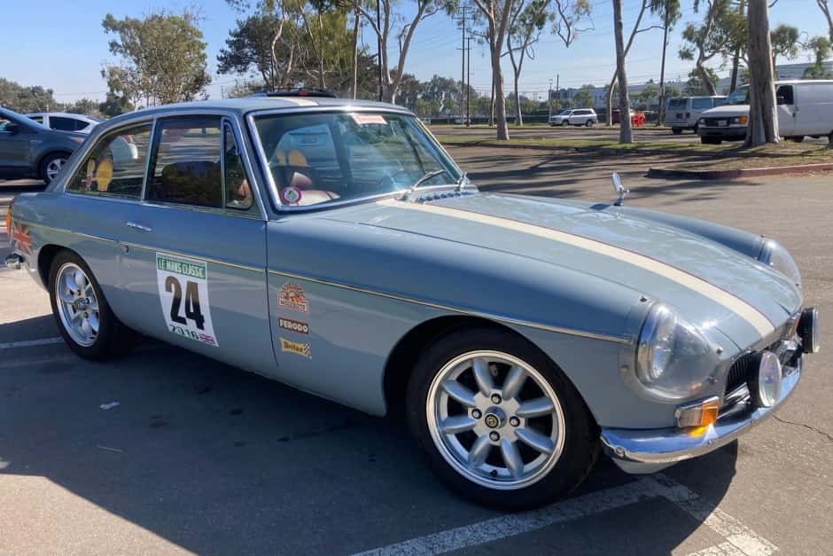1972 MG MGB sold for $19,300