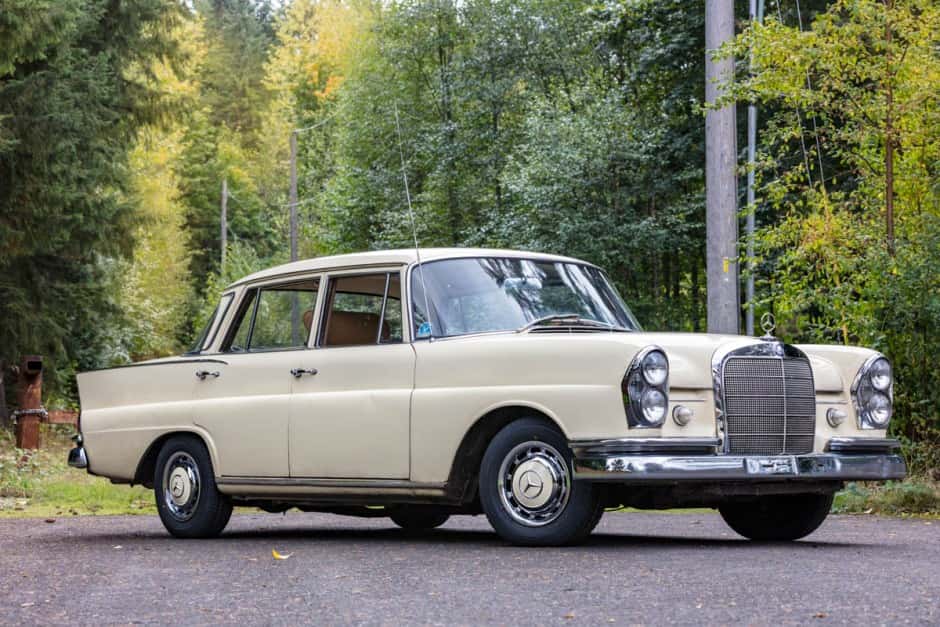 1962 Mercedes-Benz W111 Sedan sold for $9,300