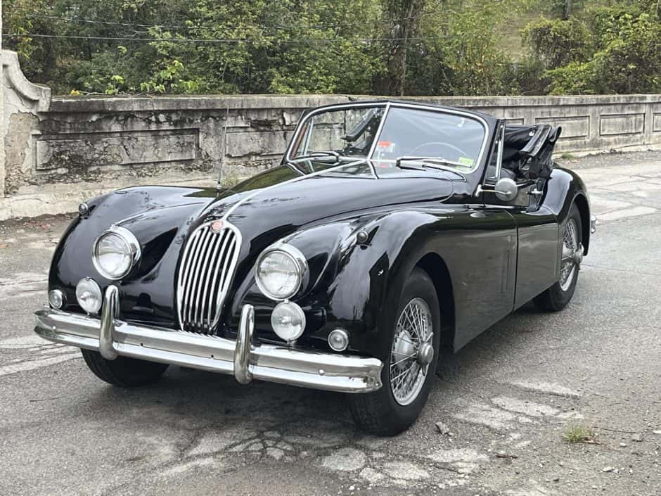 1955 Jaguar XK140 sold for $42,000