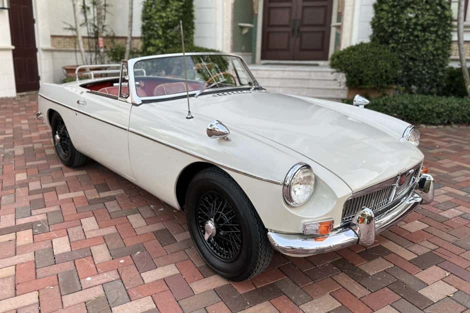 1964 MG MGB sold for $19,000