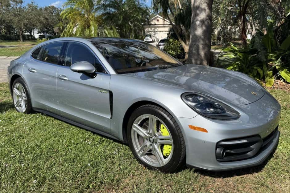2021 Porsche Panamera sold for $72,000