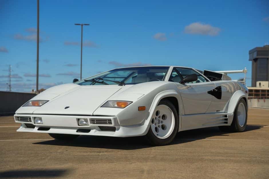 1988 Lamborghini Countach sold for $600,000