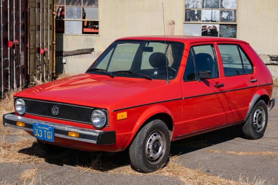 1977 Volkswagen Golf & Rabbit sold for $3,900