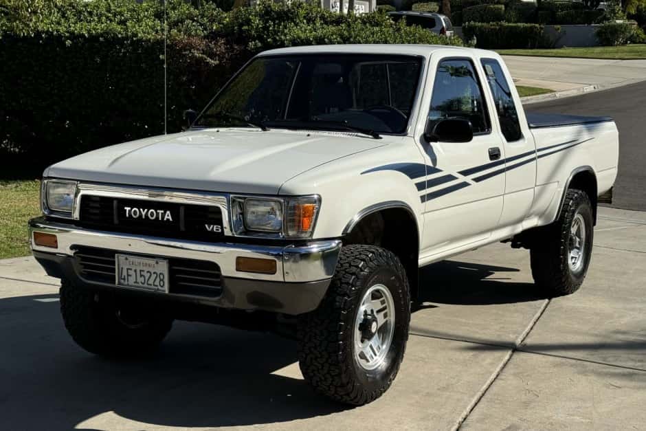 1991 Toyota Pickup (N80/90/100/110 1989-1997) sold for $21,000