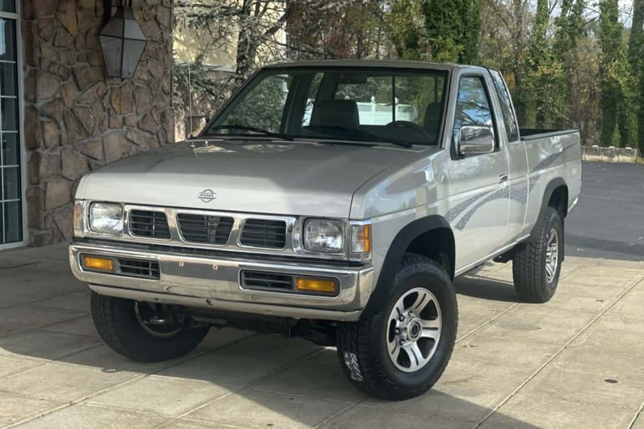 1996 Nissan Pickup sold for $16,500