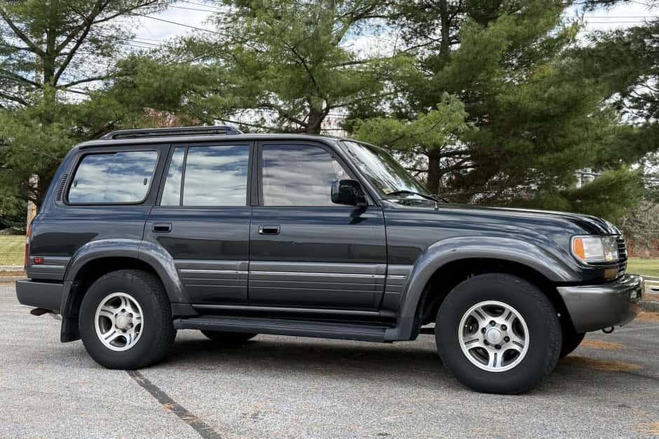 1996 Lexus LX450 sold for $17,750