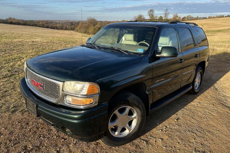 2001 GMC Yukon GMT800 sold for $11,000