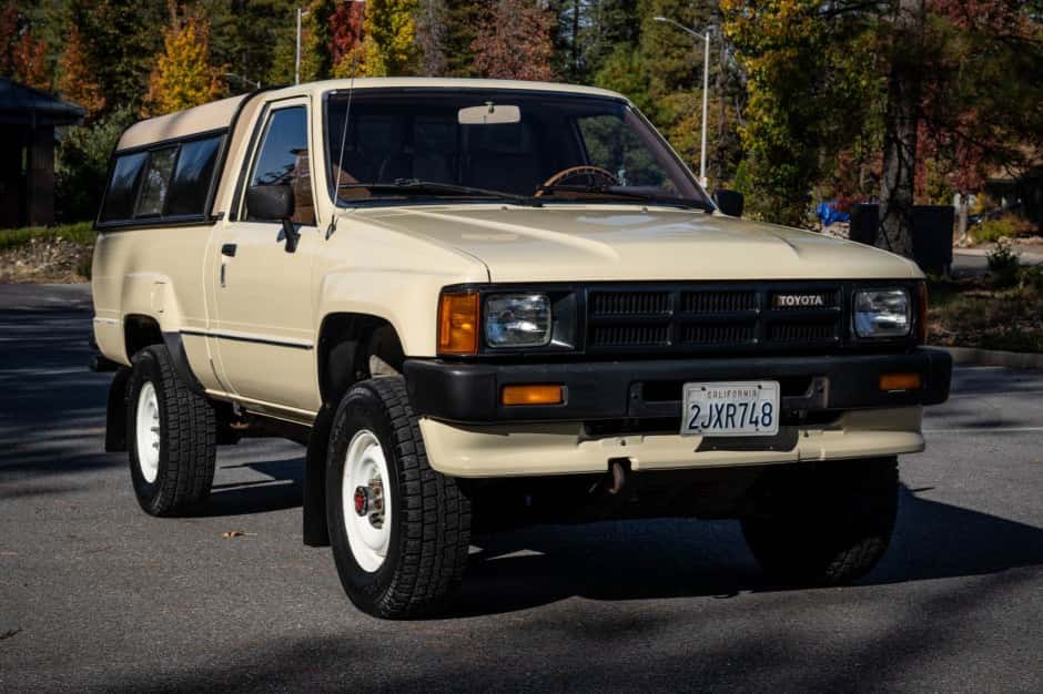1986 Toyota Pickup (N50/N60/N70 1984-1988) sold for $17,800