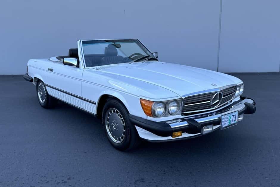 1989 Mercedes-Benz R107 SL sold for $17,600