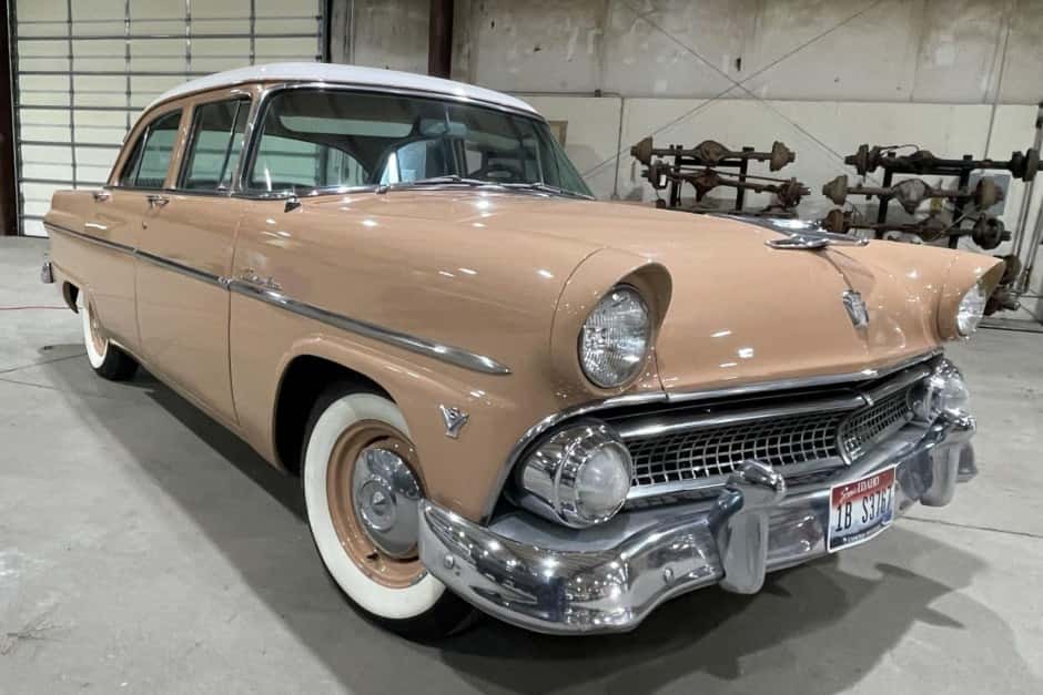 1955 Ford Customline sold for $8,500