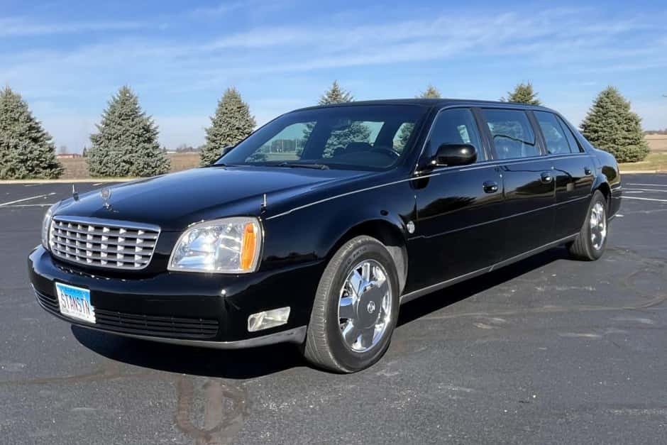 2005 Cadillac DeVille sold for $7,703