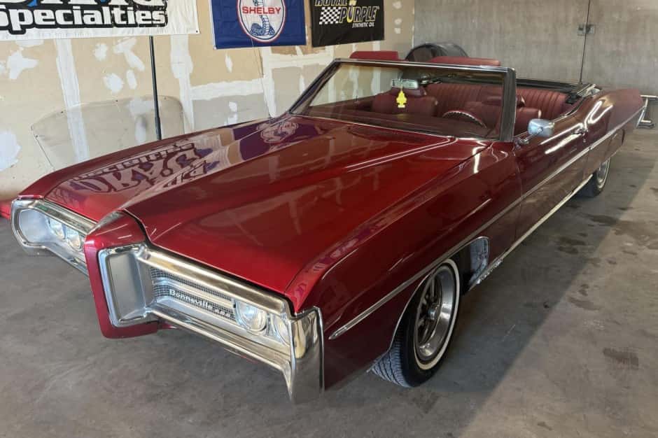 1969 Pontiac Bonneville sold for $17,500
