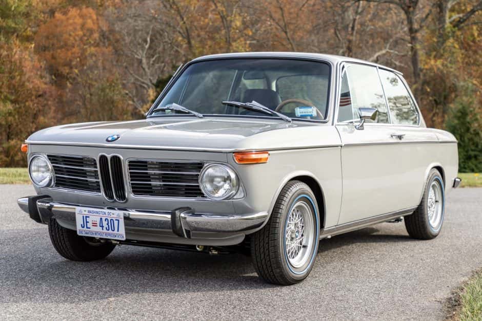 1972 BMW 2002tii sold for $57,777