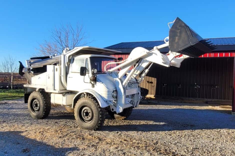 1990 Mercedes-Benz Unimog sold for $26,600