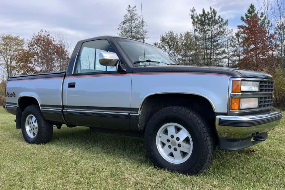 1991 Chevrolet C/K GMT400 (1988-2002) sold for $19,150