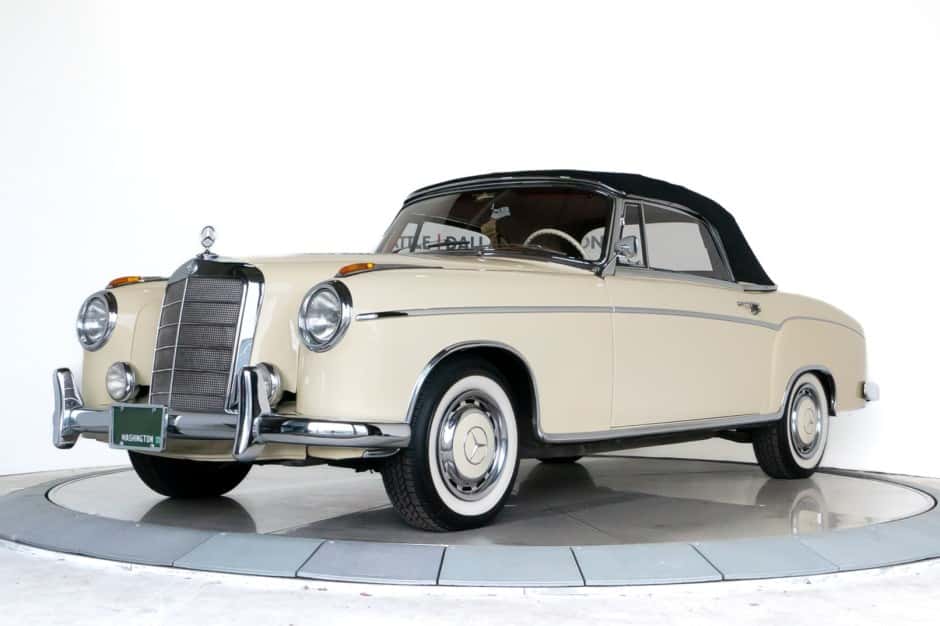 1960 Mercedes-Benz Ponton sold for $85,000