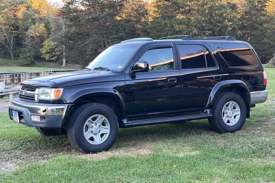 2001 Toyota 4Runner (N180) sold for $5,700