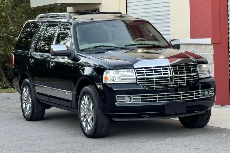 2009 Lincoln Navigator sold for $18,250