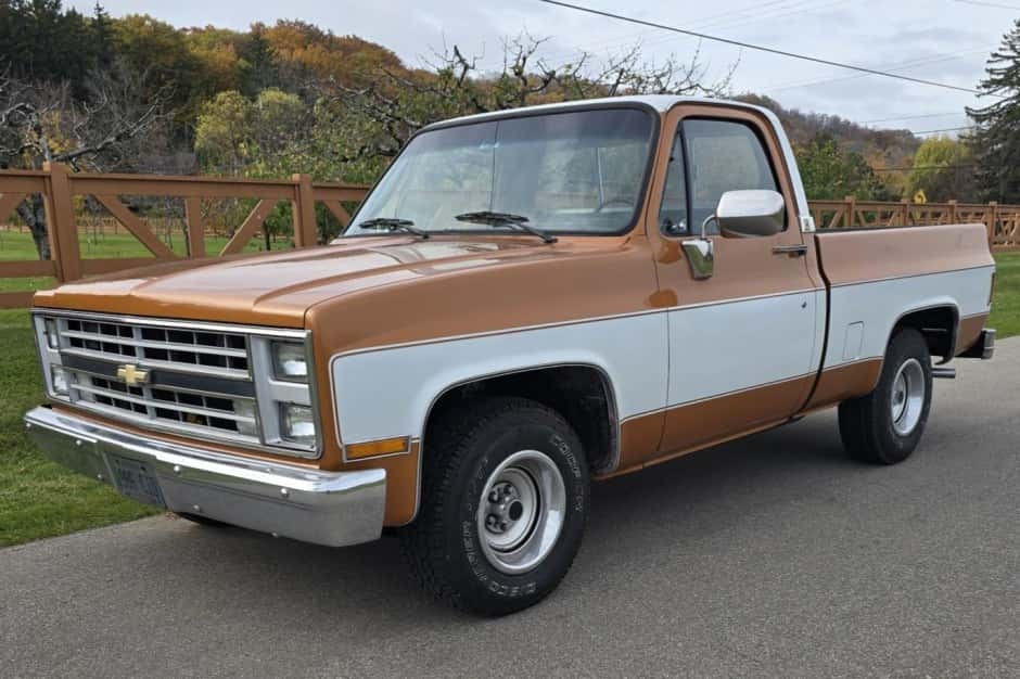 1986 Chevrolet C/K (1973-1991) sold for $10,500