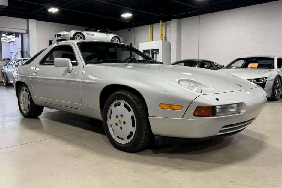 1988 Porsche 928 sold for $21,500