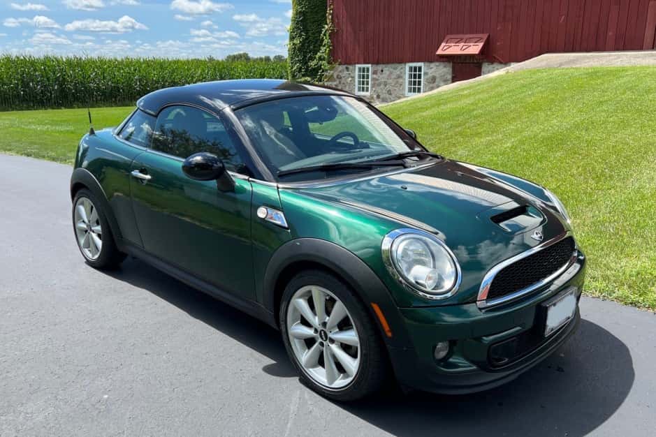 2014 Mini R58 & R59 Coupe & Roadster sold for $6,000