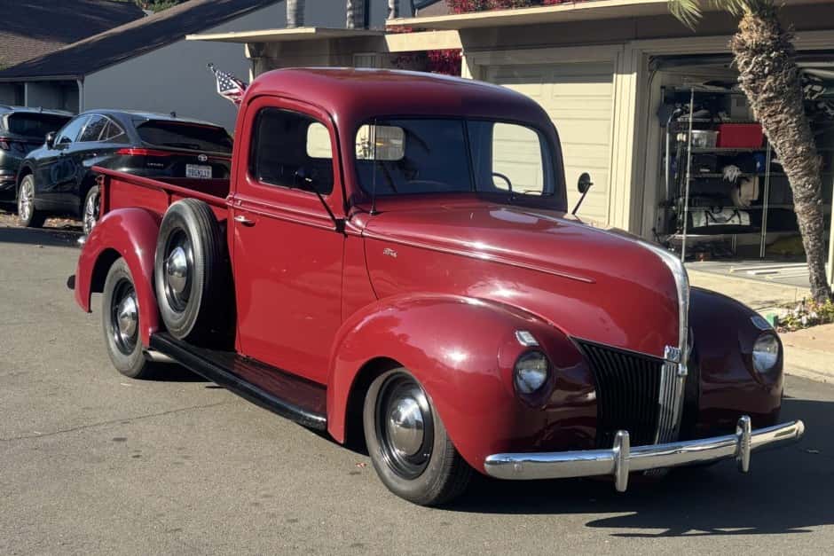 1940 Ford Pickup 1940-1947 sold for $31,750