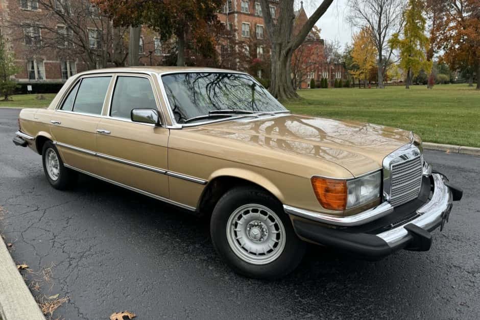 1980 Mercedes-Benz W116 S-Class sold for $7,500