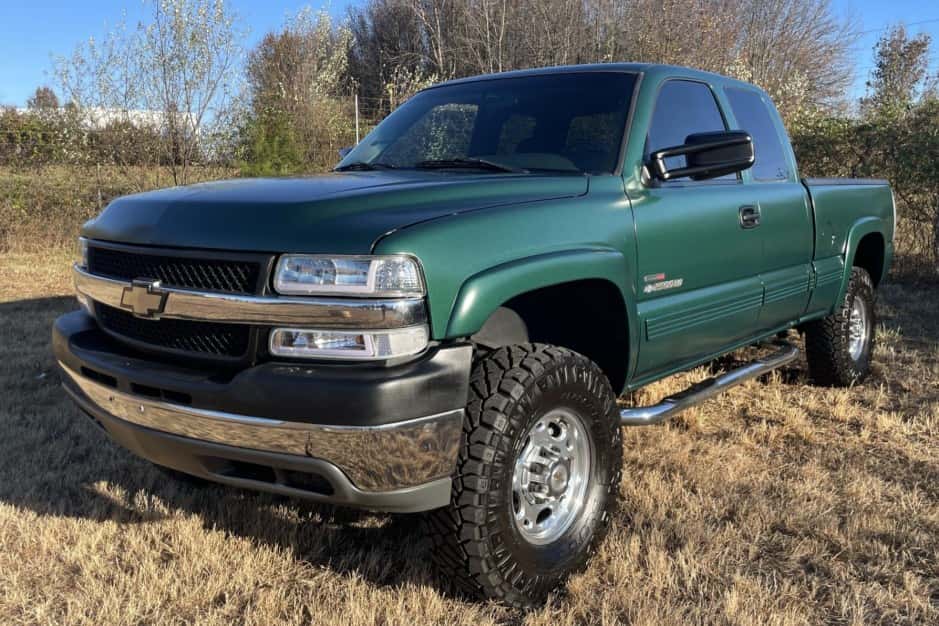 2002 Chevrolet Silverado GMT800 Heavy Duty (2000-2007) sold for $17,500