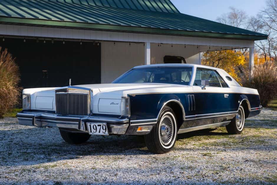 1979 Lincoln Continental Mark V (1977-1979) sold for $17,079