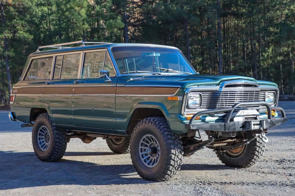 1979 Jeep SJ Wagoneer sold for $23,000