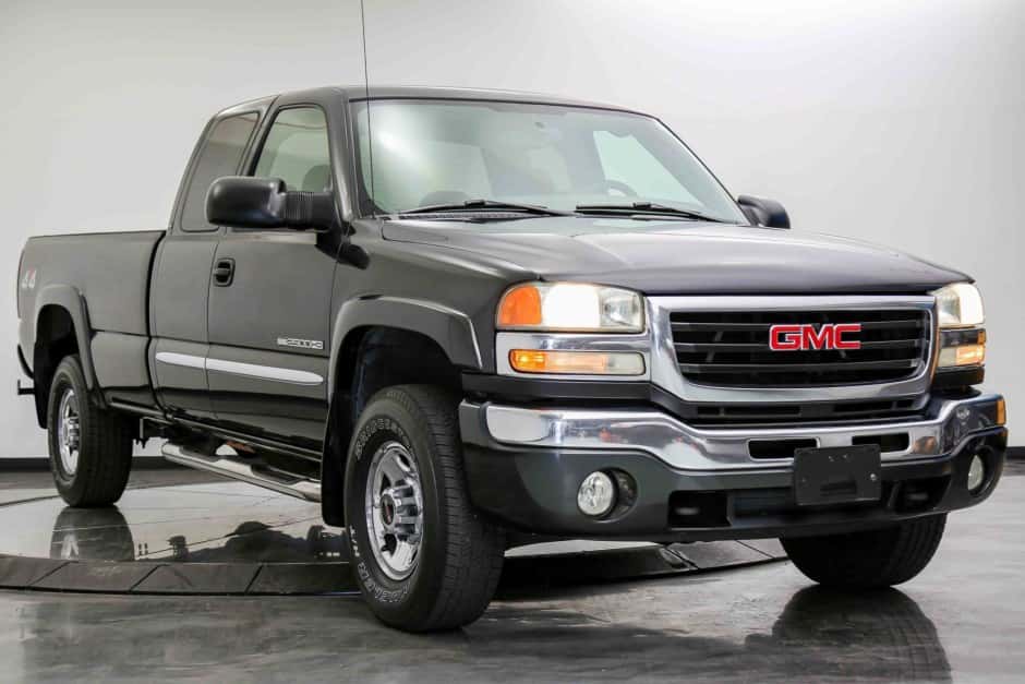 2004 GMC Sierra HD (GMT800 2000-2007) sold for $17,000