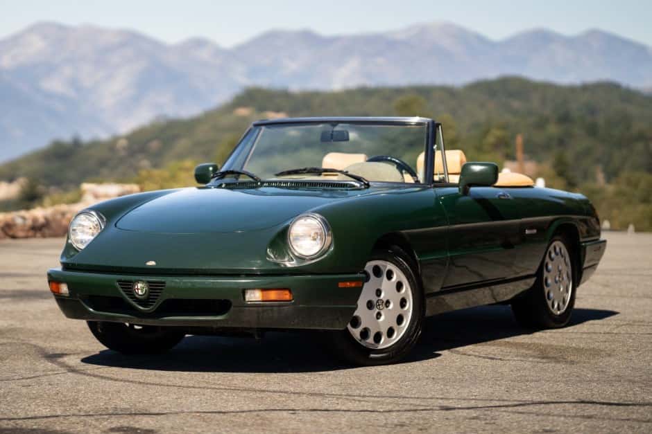 1994 Alfa Romeo 105/115 Spider Series 4 sold for $11,111