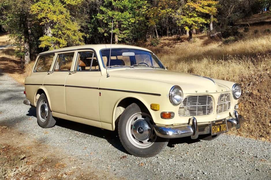 1966 Volvo Amazon sold for $13,000