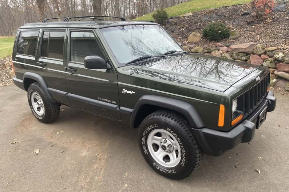 1998 Jeep XJ Cherokee sold for $19,500