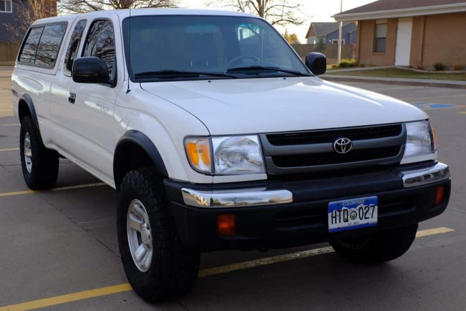 2000 Toyota Tacoma (N1X0 1995-2005) sold for $20,250
