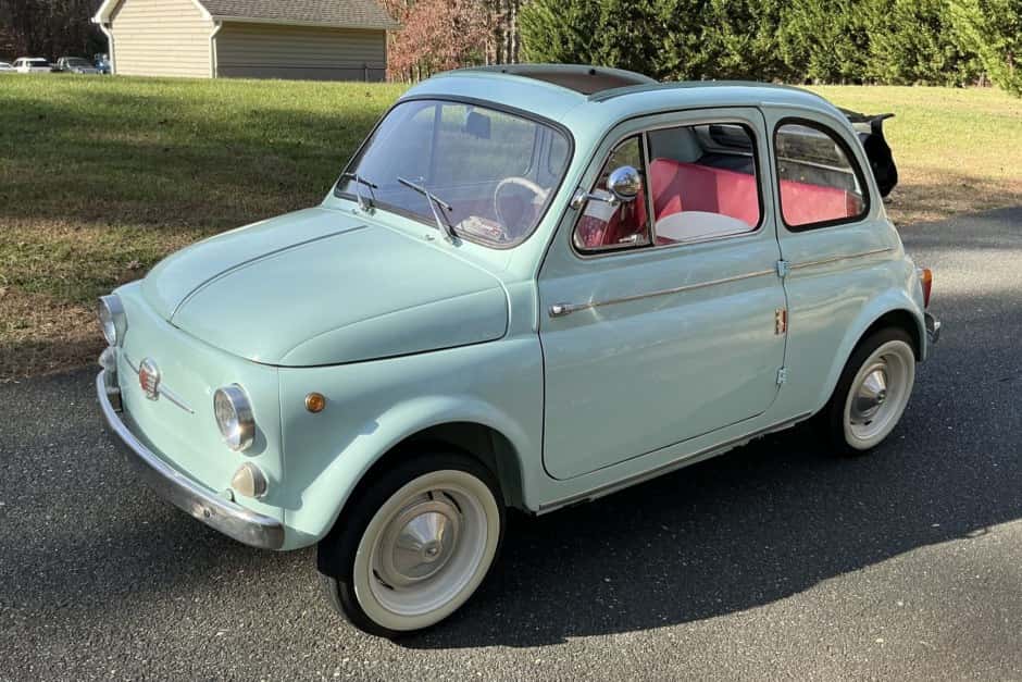 1965 Fiat Nuova 500 (1957-1975) sold for $16,000
