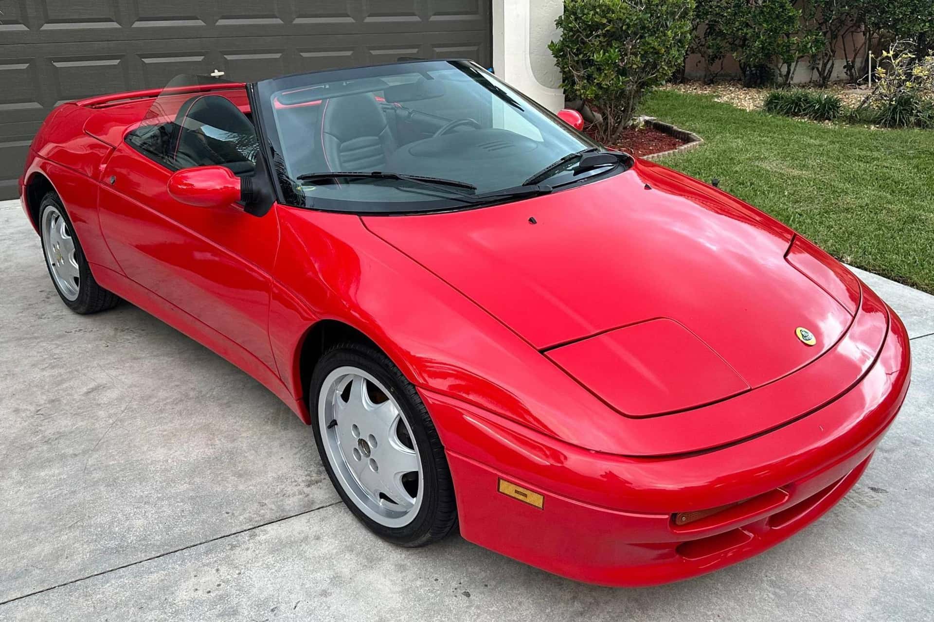 1991 Lotus Elan sold for $9,700