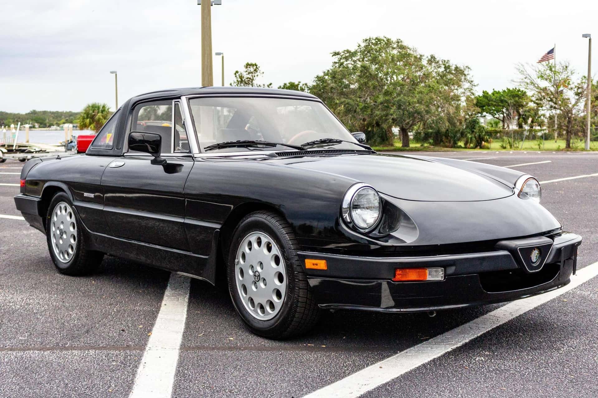 1987 Alfa Romeo Spider sold for $13,100
