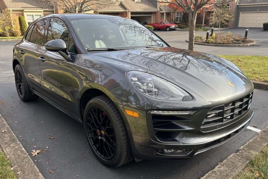 2018 Porsche Macan sold for $19,411