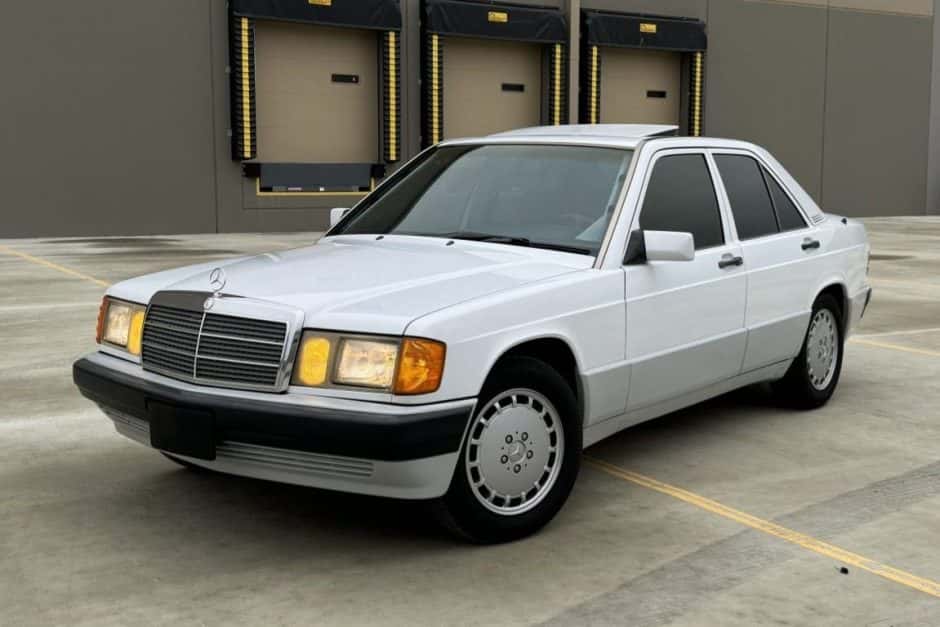 1993 Mercedes-Benz W201 190 sold for $6,100