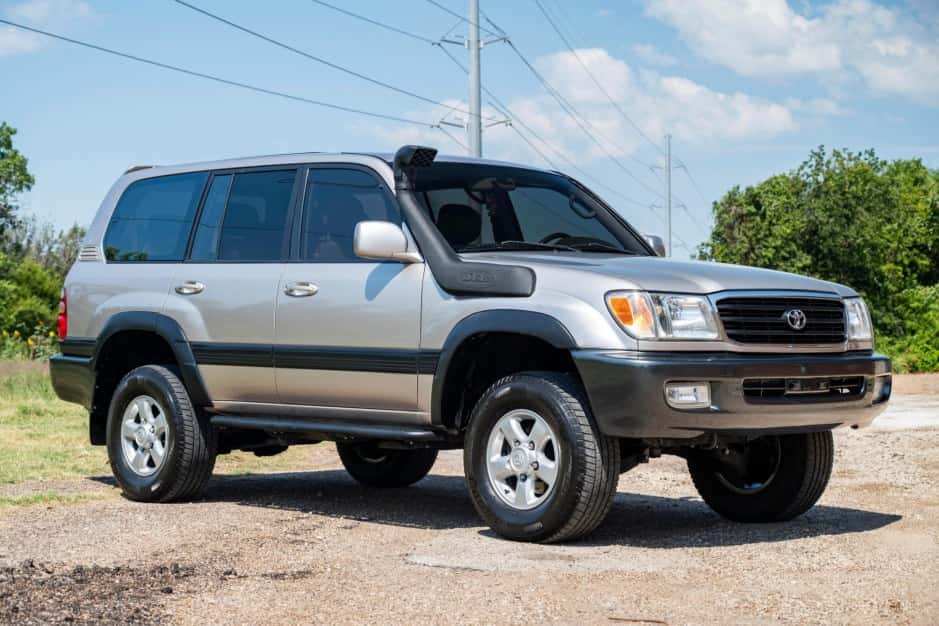 1999 Toyota Land Cruiser 100-Series sold for $16,500
