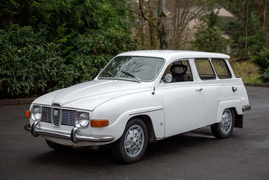 1969 Saab 95 Wagon sold for $5,600