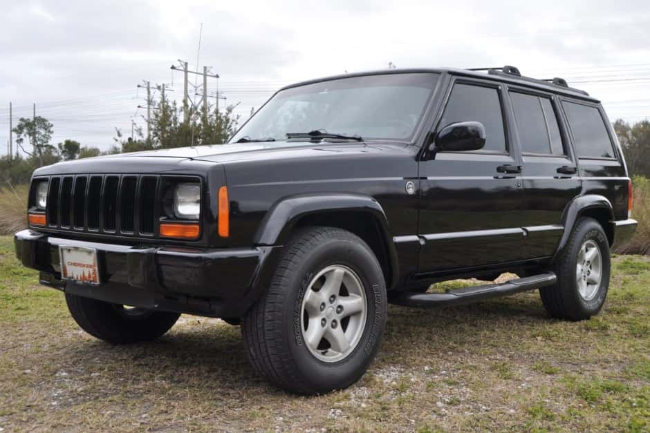 2001 Jeep XJ Cherokee sold for $6,100