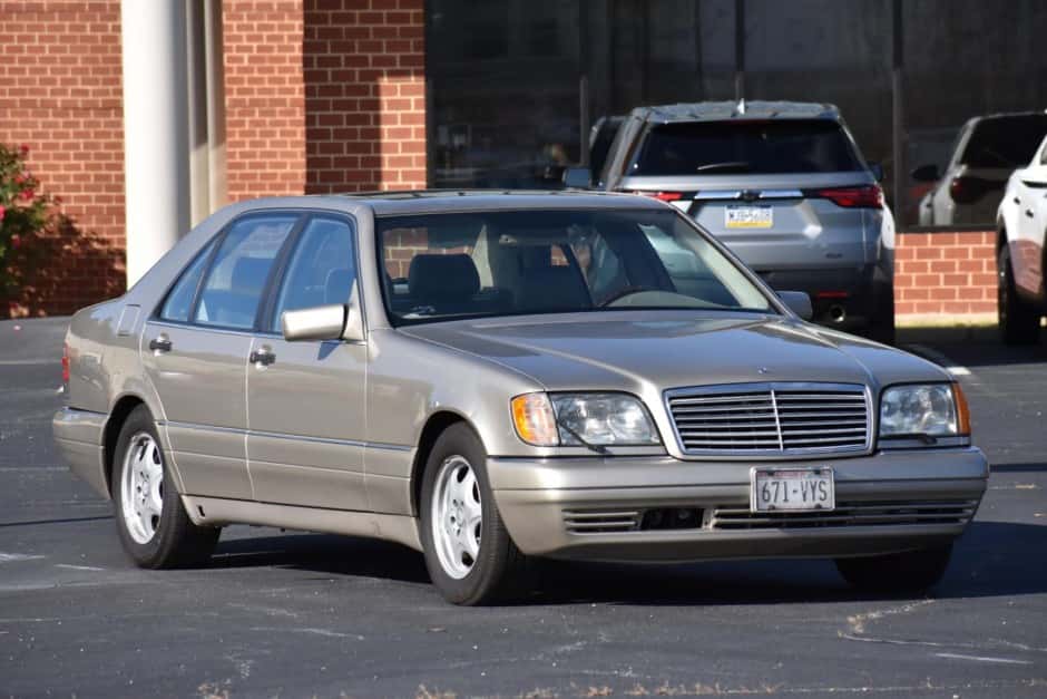 1998 Mercedes-Benz W140 S-Class sold for $4,000