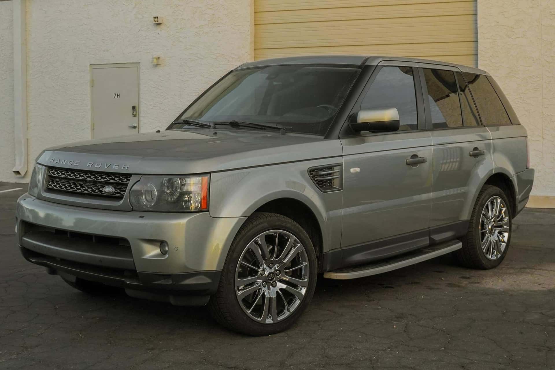 2011 Land Rover Range Rover Sport sold for $7,300