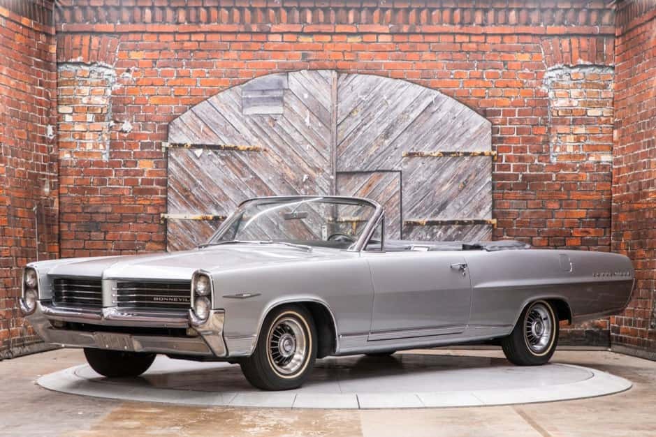 1964 Pontiac Bonneville sold for $25,000