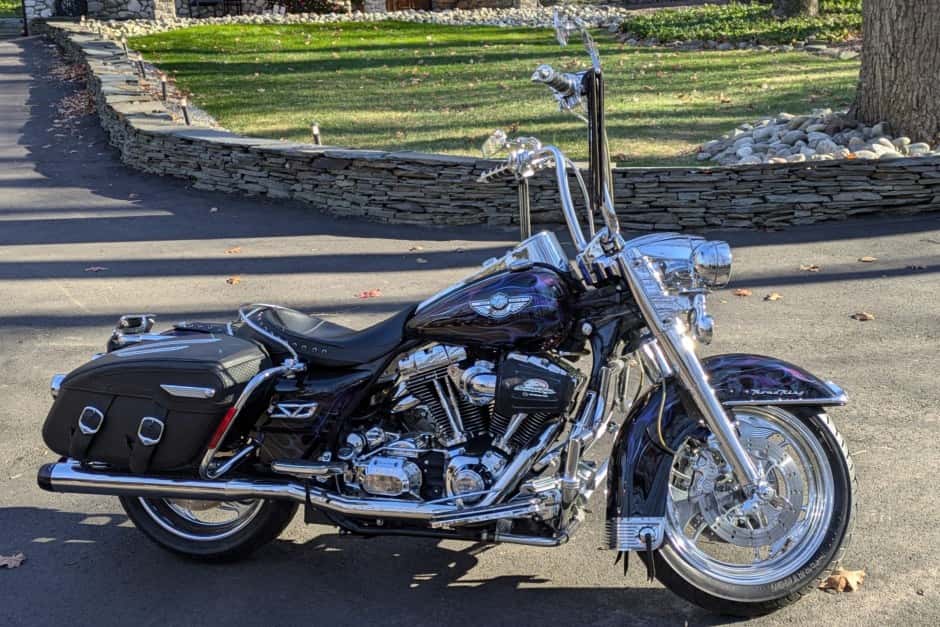 2003 Harley-Davidson Touring sold for $7,600