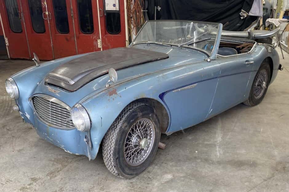 1961 Austin-Healey 3000 sold for $7,850