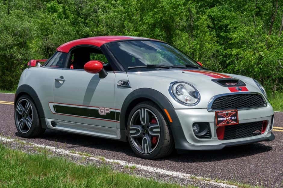 2013 Mini R58 & R59 Coupe & Roadster sold for $12,750