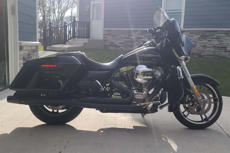 2014 Harley-Davidson Touring sold for $11,400